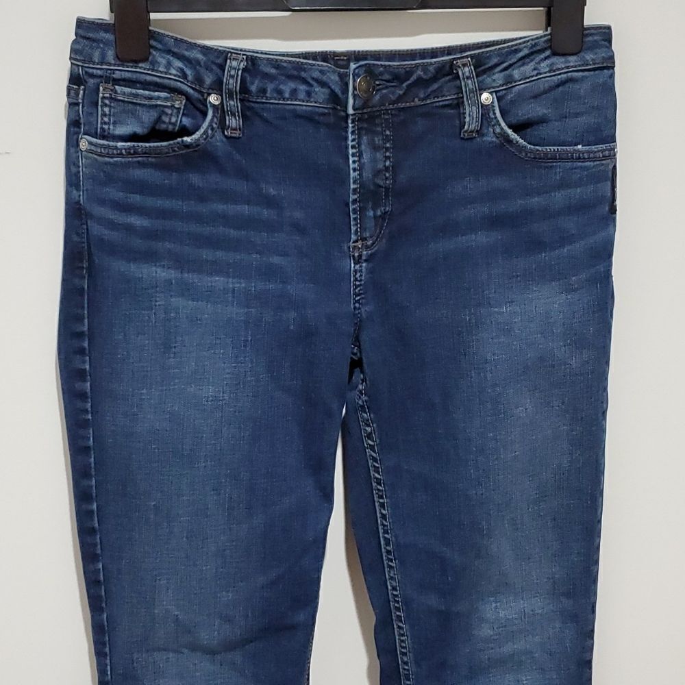 SILVER Aiko dark wash 31x31 slim boot cut jeans